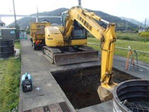 幹線（雨水）築造工事①